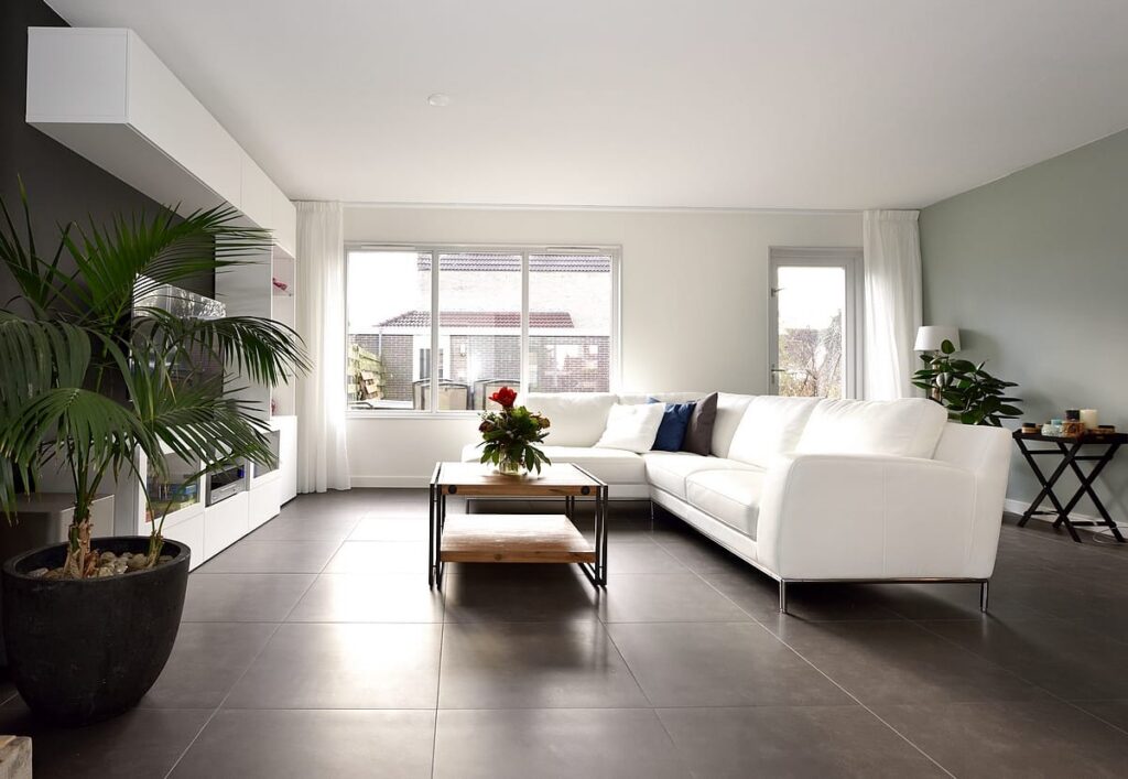 woonwens - verbouwde woonkamer in moderne kleuren